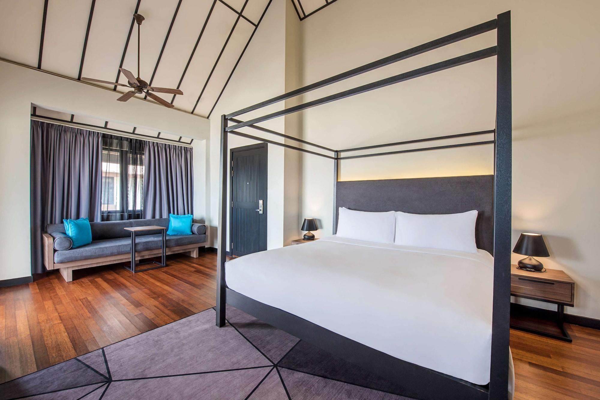 Avani Sepang Goldcoast Resort Kampong Bagan Lalang Kültér fotó A bedroom at the hotel