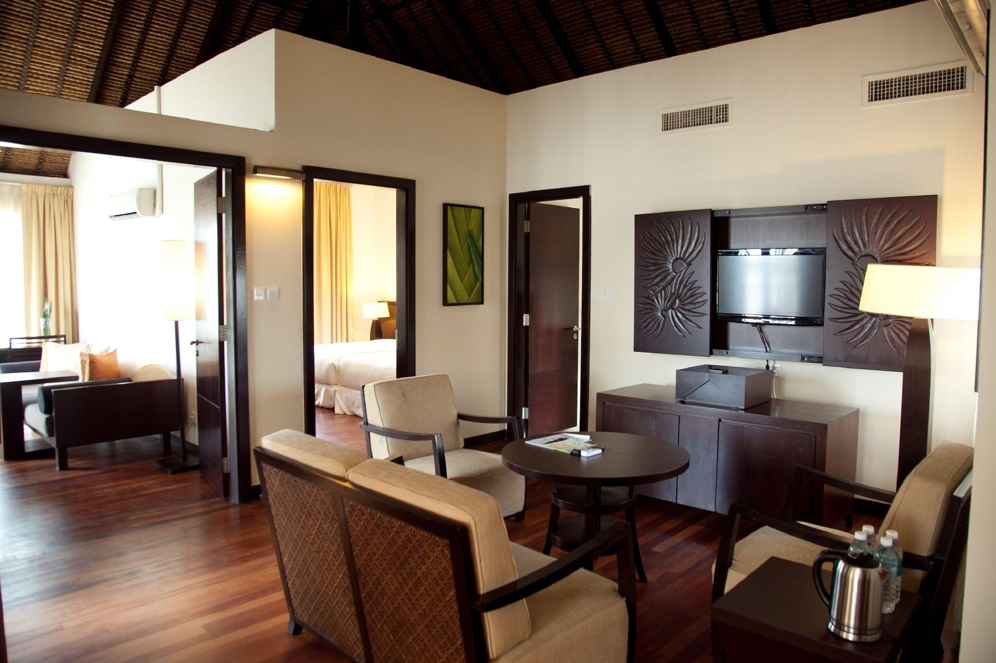 Avani Sepang Goldcoast Resort Kampong Bagan Lalang Kültér fotó A suite at the Taj Bengal
